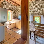 Stunning In Les Mages