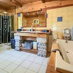 Stunning In בית נופש *